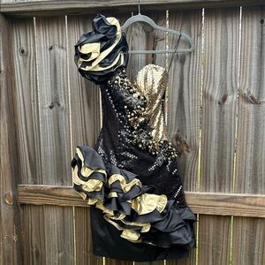 Vintage 1991 Alyce Designs Black and Gold Sequin Prom Dress with Ruffles